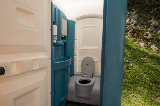 Best Portable bathroom rental  in Columbia, IL