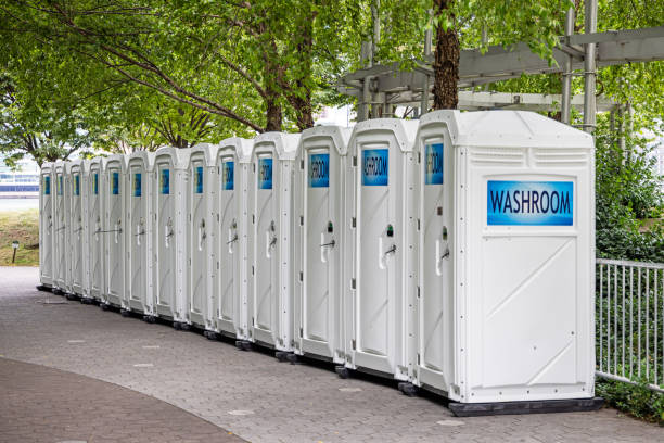 Best Porta potty delivery and setup  in Columbia, IL